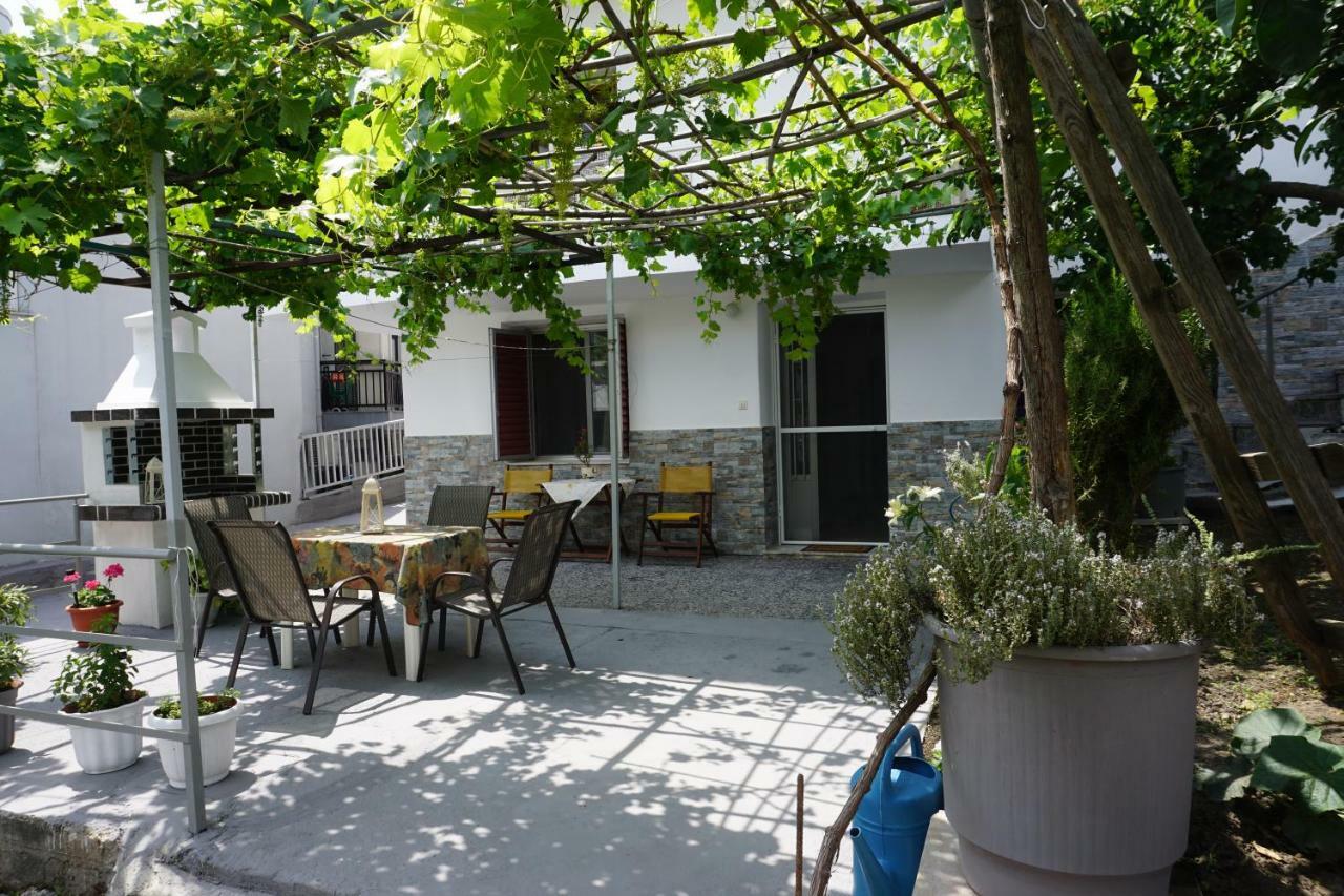 Anastasia' S Guest House Néos Marmarás Exterior foto